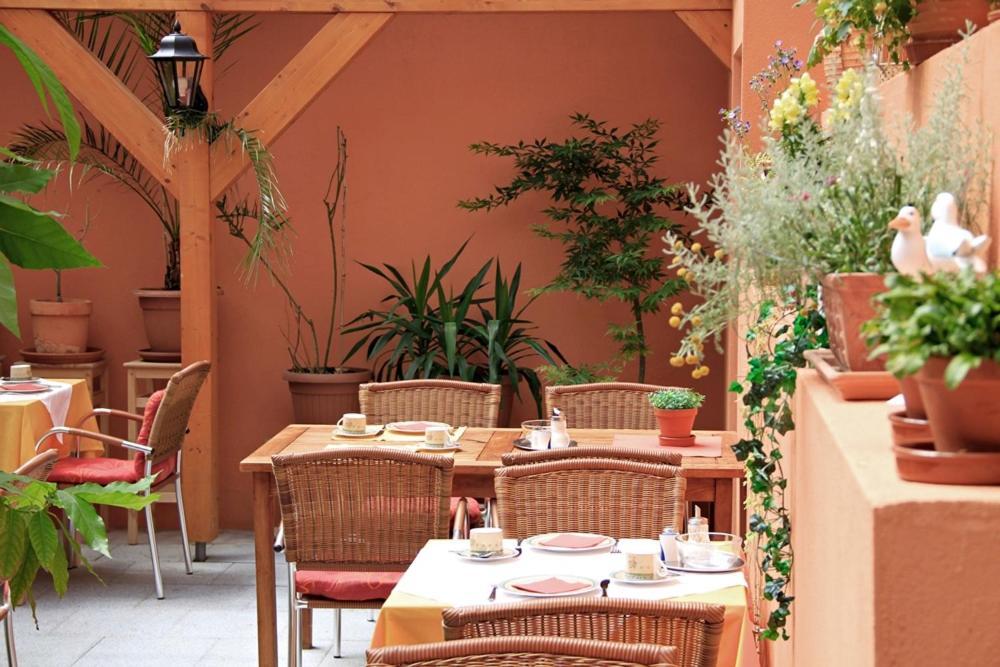 Hotel Zum Roemer Иберлинген Экстерьер фото